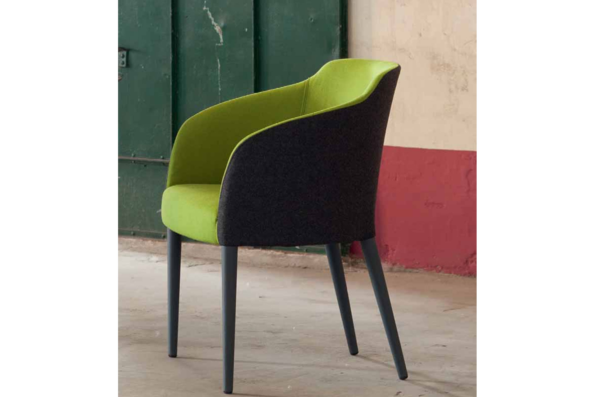 SS034-BREAKOUTCHAIR-1