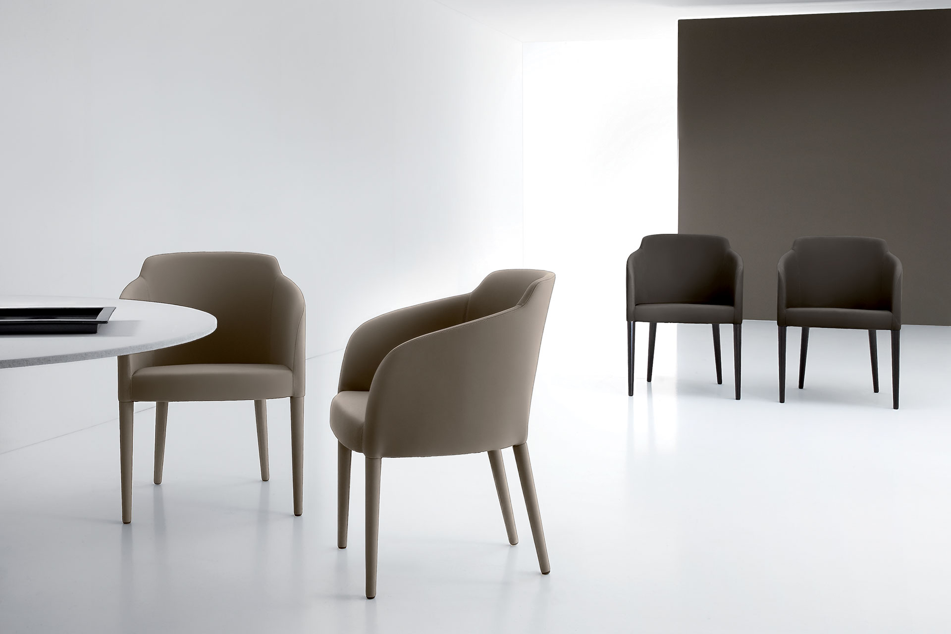 SS034-BREAKOUTCHAIR-2